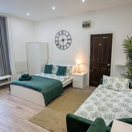 Beautiful Studio Flat In Hackney Next To Overground Station London Eksteriør bilde