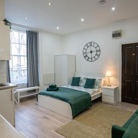 Beautiful Studio Flat In Hackney Next To Overground Station London Eksteriør bilde