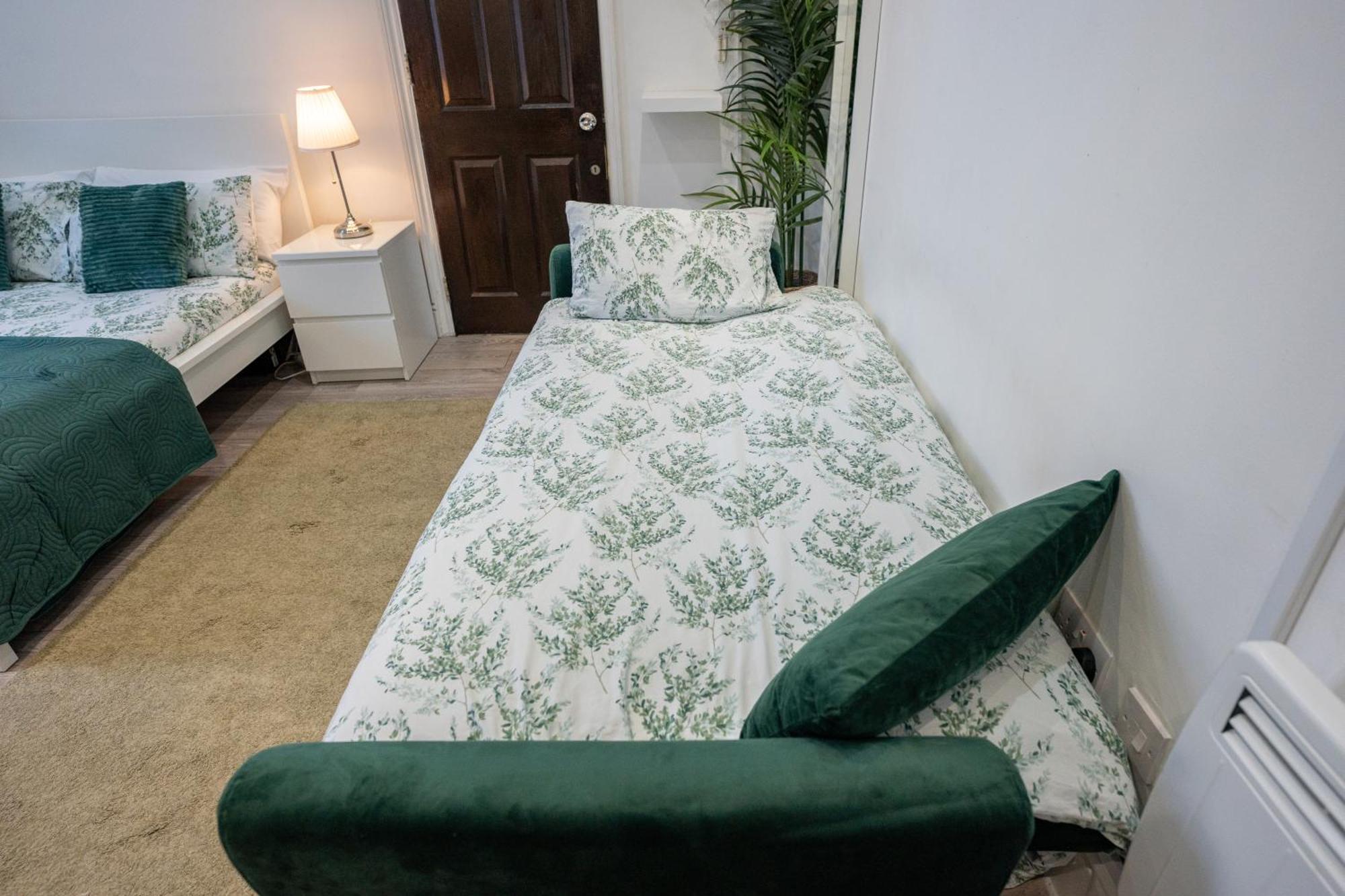 Beautiful Studio Flat In Hackney Next To Overground Station London Eksteriør bilde