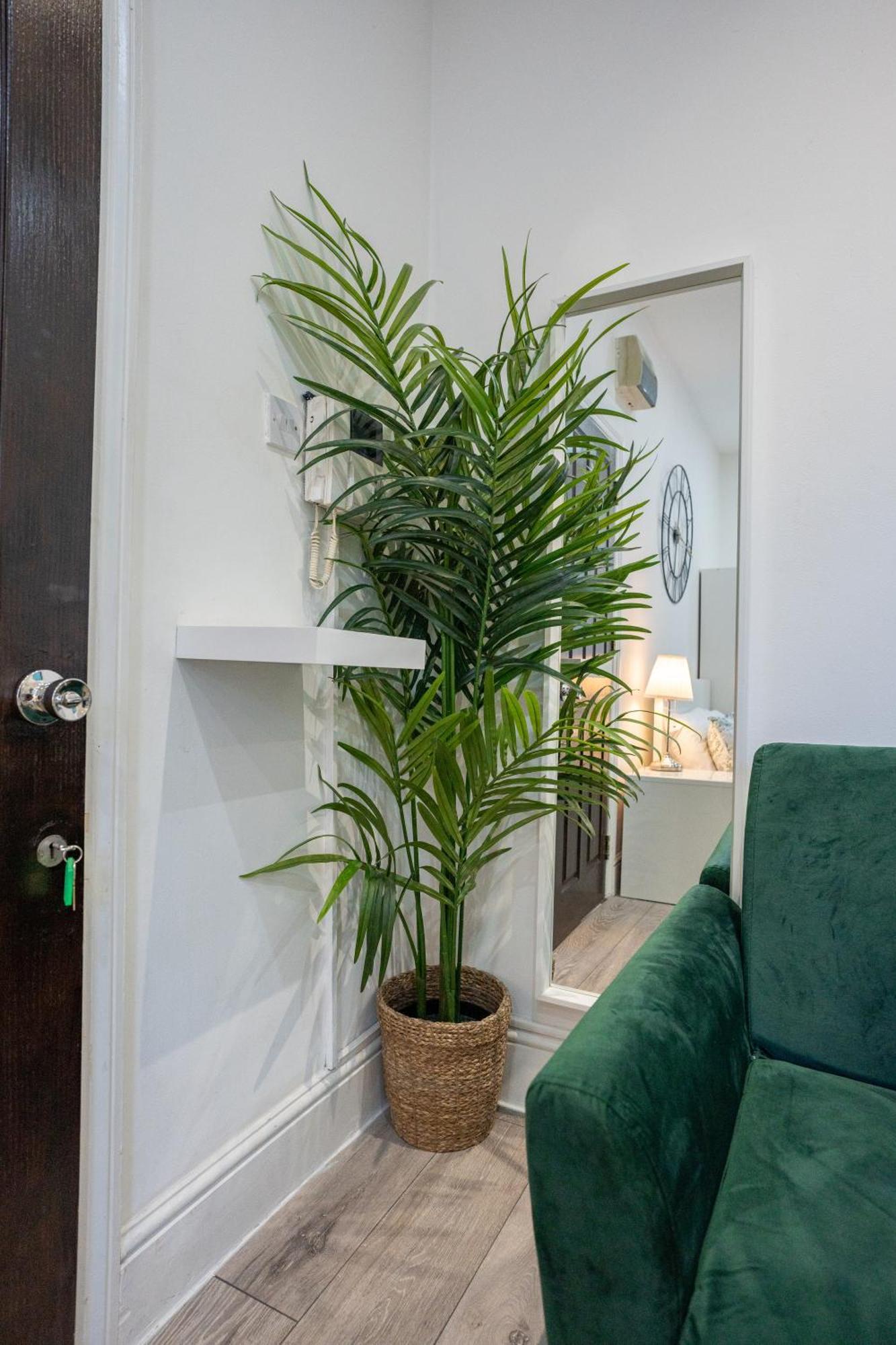 Beautiful Studio Flat In Hackney Next To Overground Station London Eksteriør bilde