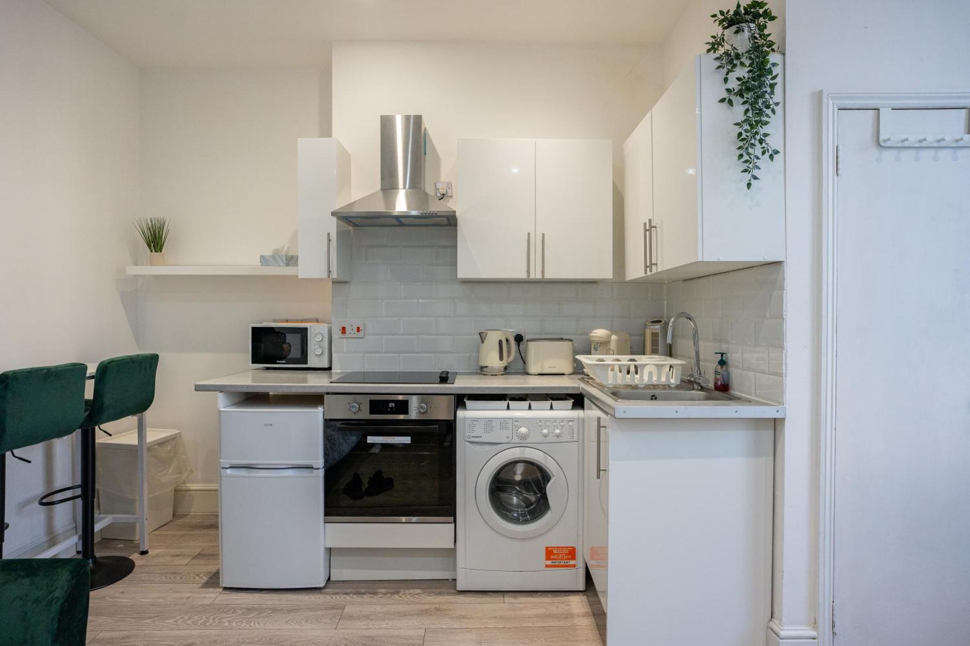 Beautiful Studio Flat In Hackney Next To Overground Station London Eksteriør bilde